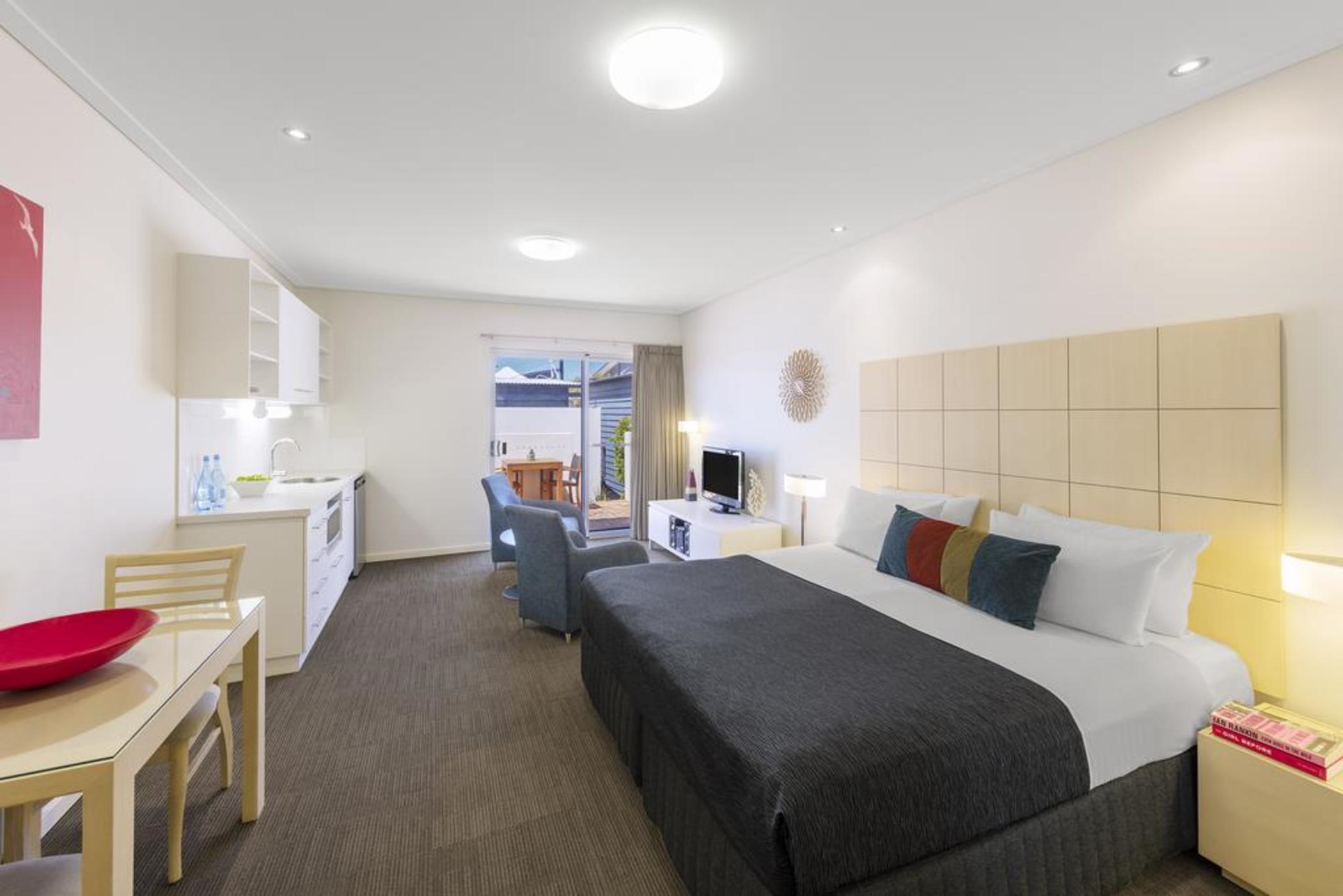 Nesuto Geraldton Aparthotel Exterior photo