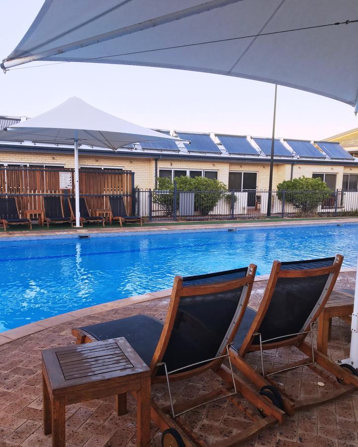 Nesuto Geraldton Aparthotel Exterior photo